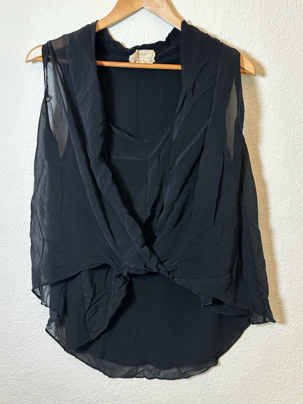 Artelier by Nicole Miller Black Sleeveless Sheer Knot Front Silk Top - Black